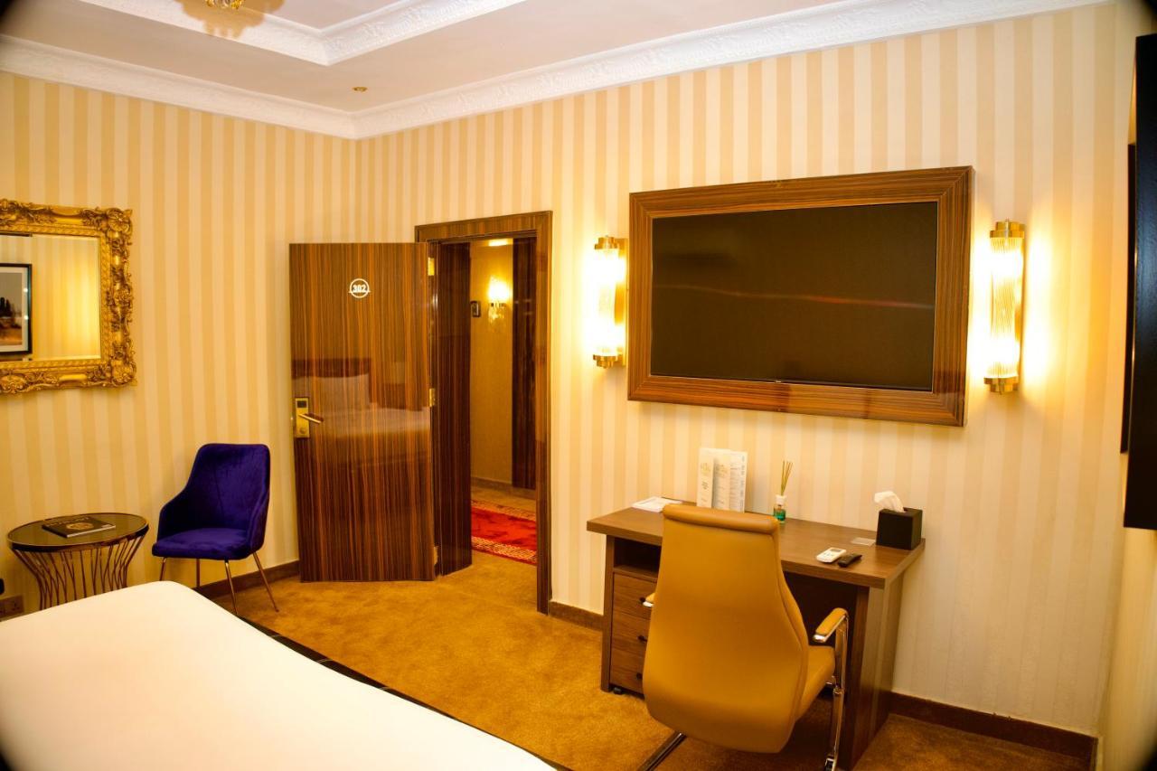אבוג'ה No.1 Hotel מראה חיצוני תמונה